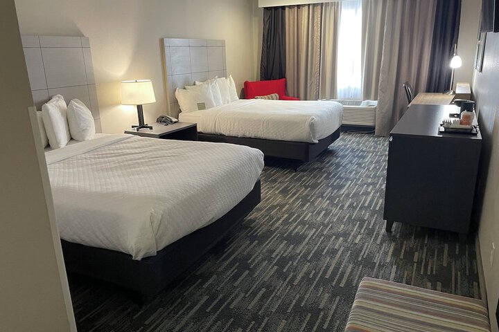Room 12 of 32