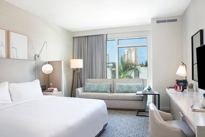 Art Ovation Hotel Autograph Collection