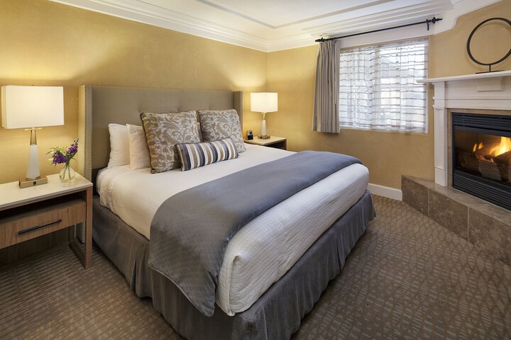 Room 16 of 26