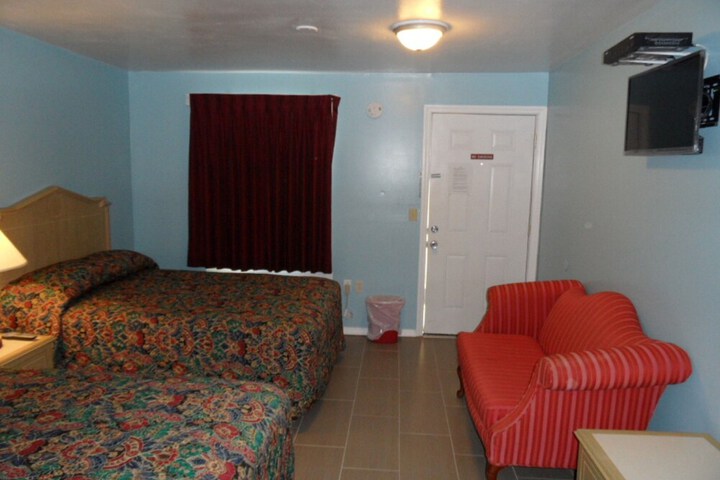 Room 21 of 25