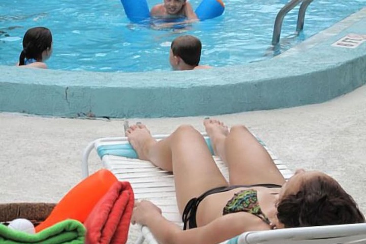 Pool 11 of 38
