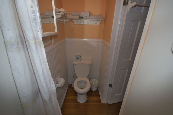 Room 14 of 35