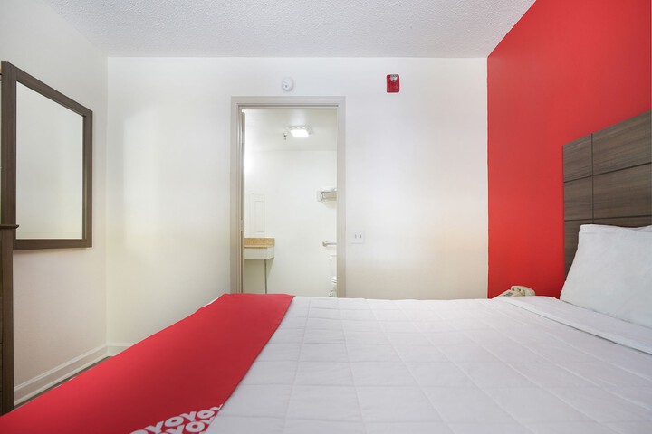 Room 12 of 30