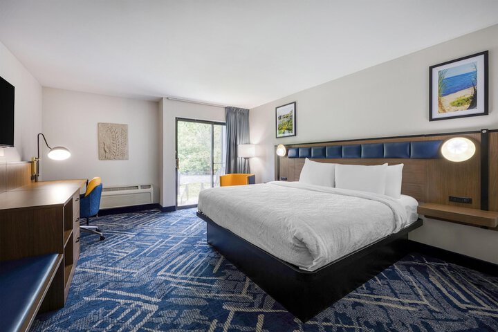 Best Western Indian Oak