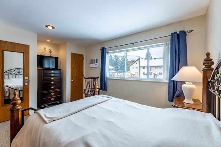 4br Private Townhouse at Smugglers Notch Resort 4 Bedroom Condo
