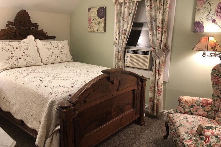 Room 12 of 62