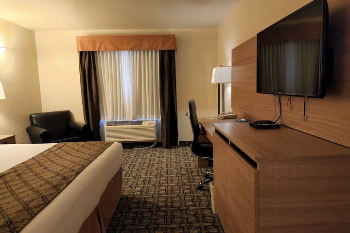 Room 12 of 35