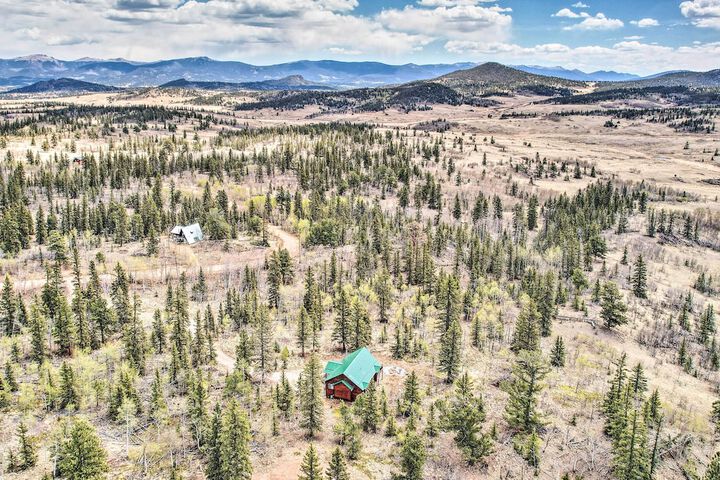 Jefferson Cabin w / Fire Pit: Near Hiking Trails!