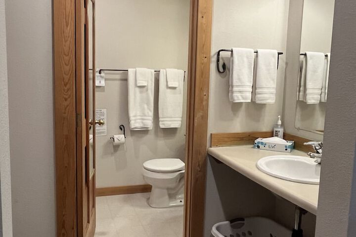 Room 72 of 210