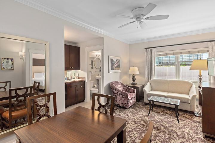WorldMark Seattle - The Camlin