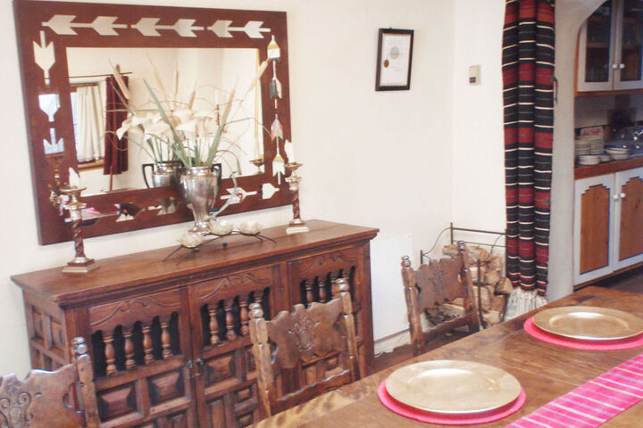TOUCHSTONE INN