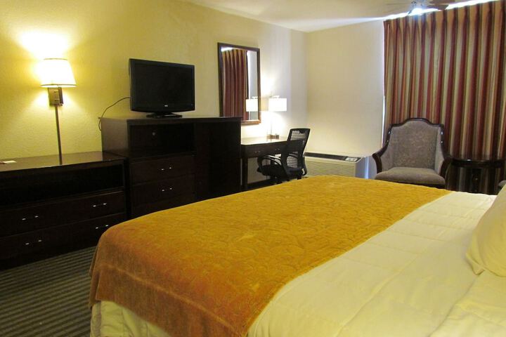 Room 17 of 32