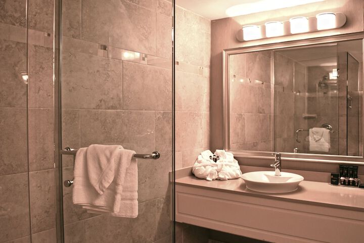 Room 8 of 25