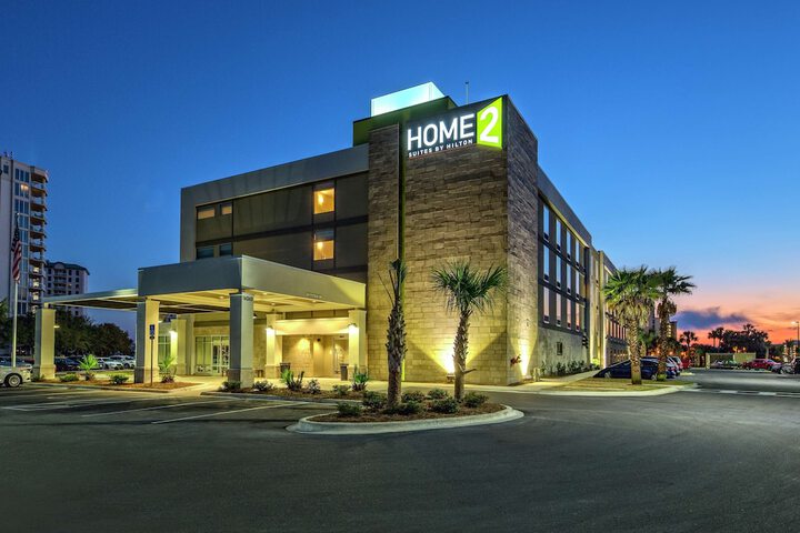 Hotel 5 of 83