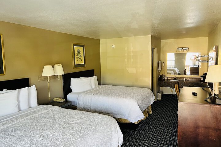 Alpine Valley Inn