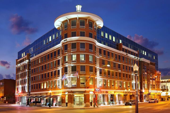 Hampton Inn & Suites Columbus-Downtown