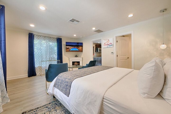 Little Paradise Hotel