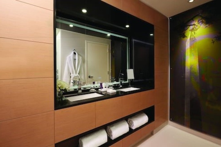 Room 20 of 40