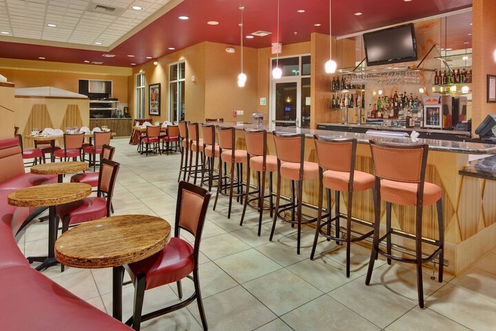 Holiday Inn & Suites Bakersfield by IHG