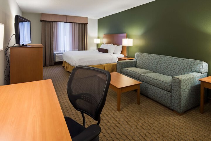 Room 6 of 11