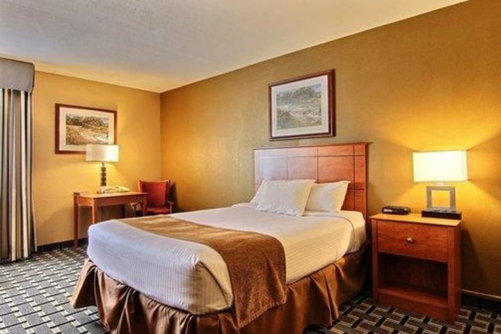 Room 18 of 29