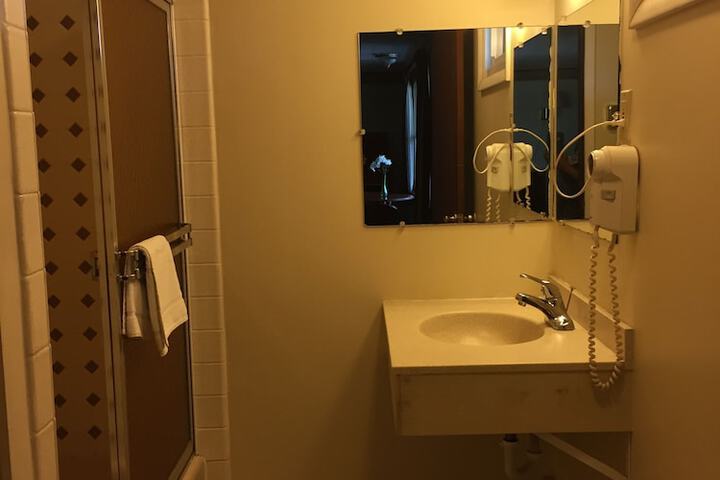 Fairbridge Inn Express