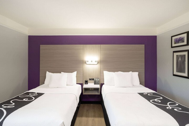Room 13 of 40