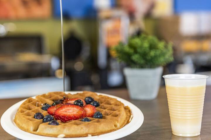 Breakfast/Coffee Service 26 of 36