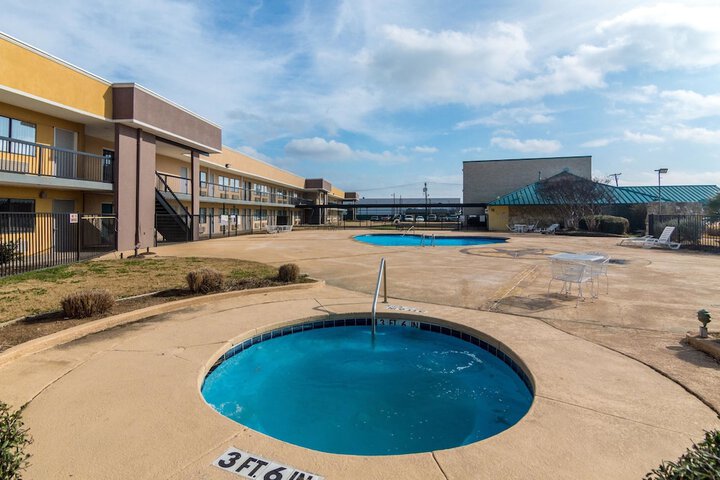 Pool 7 of 38