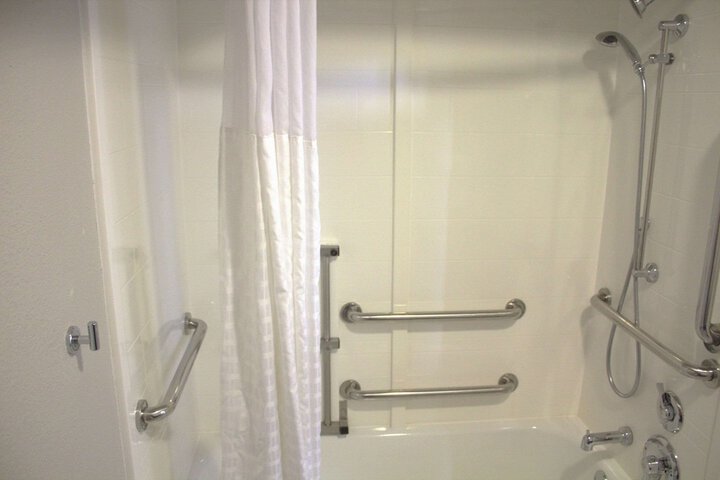 Room 11 of 26