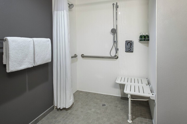 Courtyard by Marriott Norwalk