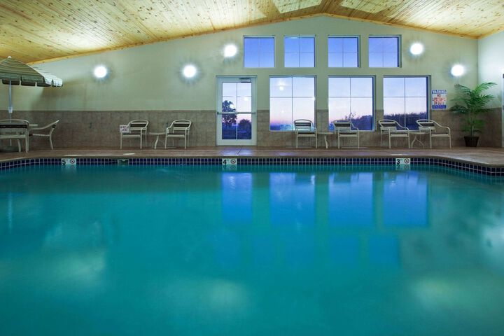 Pool 4 of 37