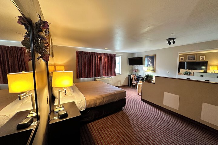 Room 33 of 43