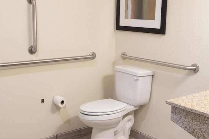 Room 18 of 48