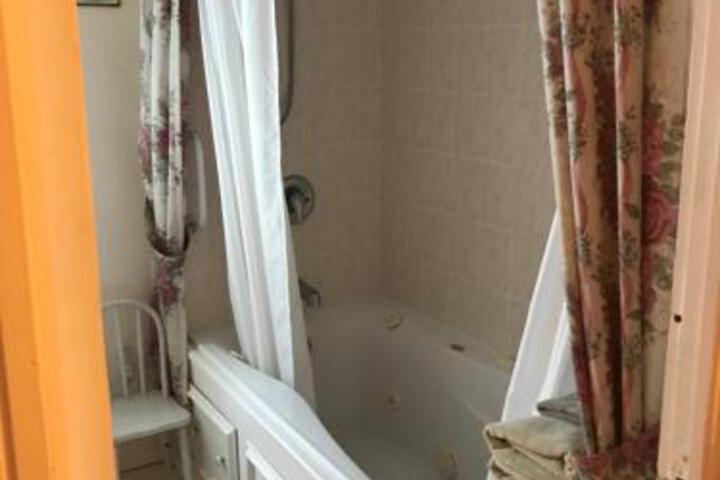 Twenty Woodlawn Bed & Breakfast