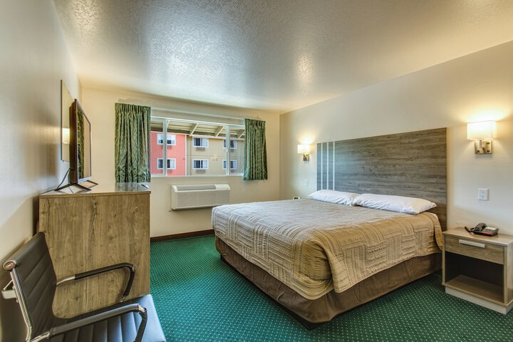 Room 19 of 33
