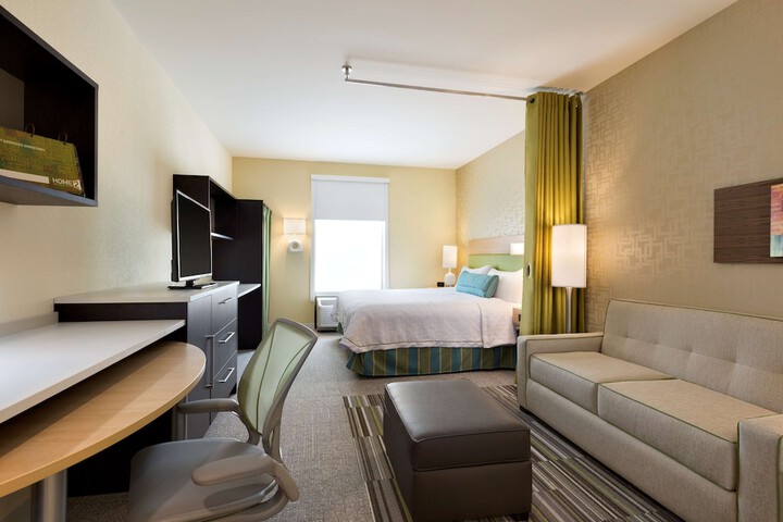 Room 14 of 27