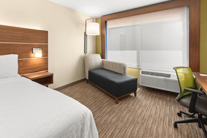 Room 42 of 63