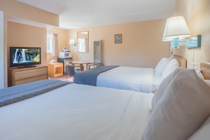 Shasta Pines Motel & Suites
