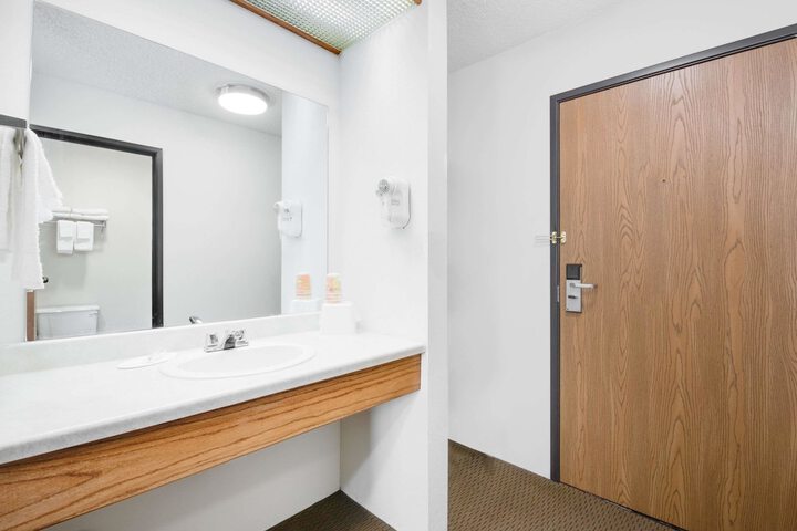 Room 20 of 23