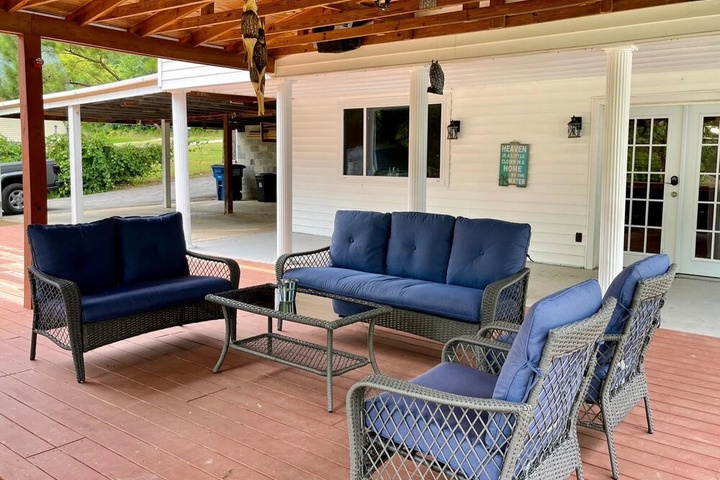Waterfront Retreat at Rockaway With Fishing Dock 3 Bedroom Home by Redawning