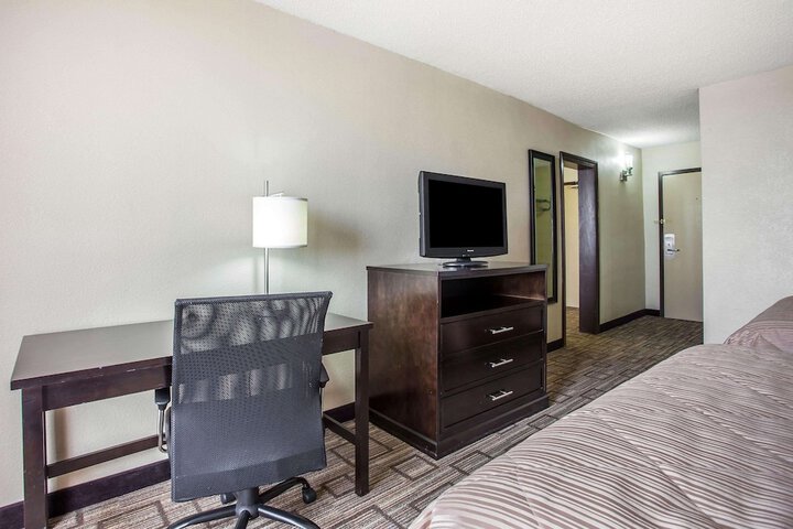 Room 21 of 35
