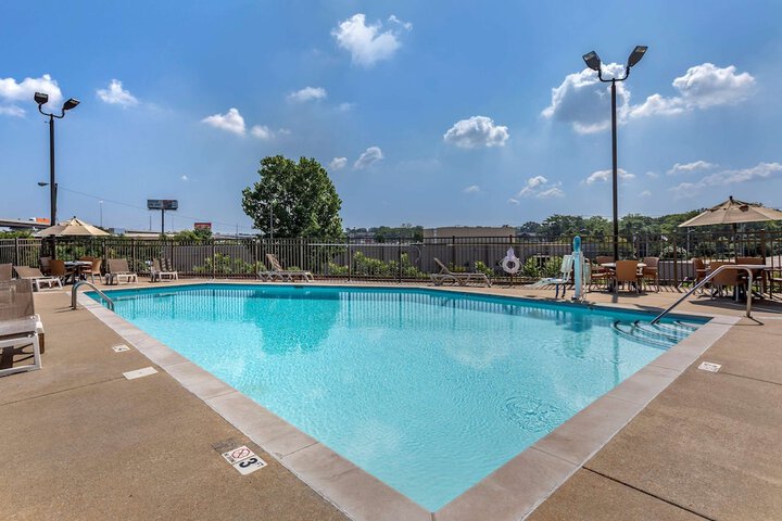 Pool 5 of 60