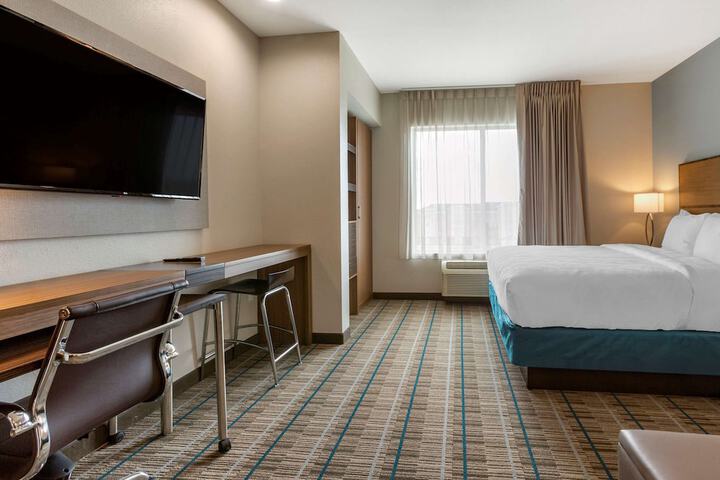 MainStay Suites Carlsbad South