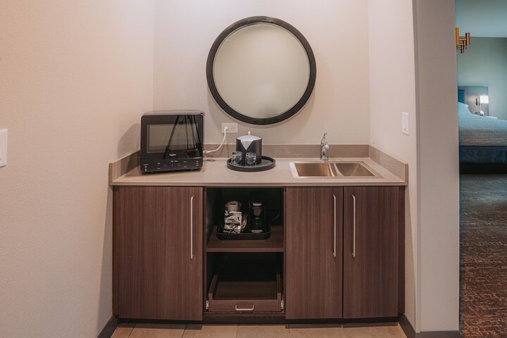 Room 21 of 43