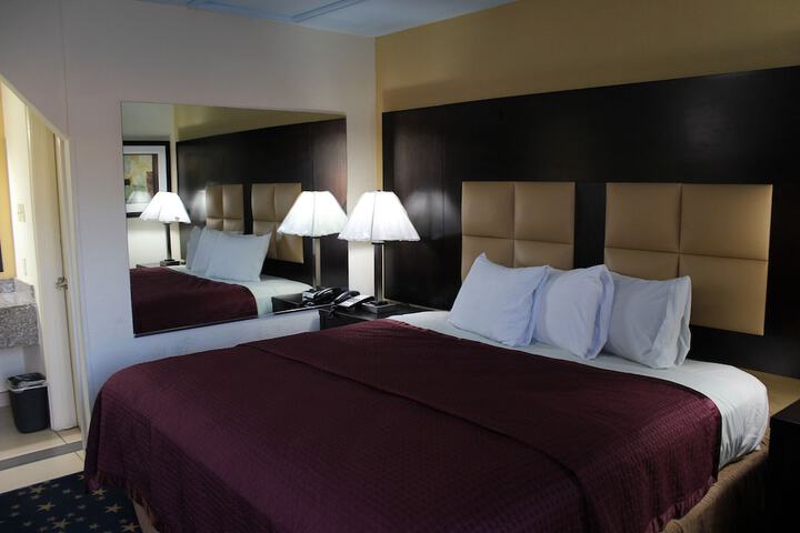 Room 14 of 21