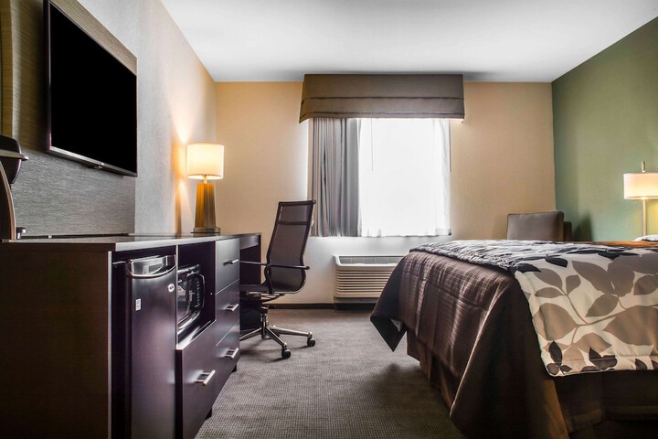 Room 14 of 46