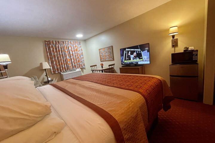 Room 17 of 19