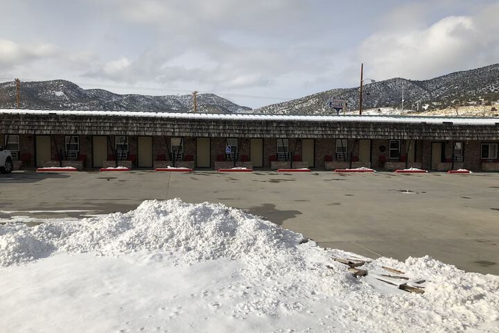 Rustic Inn Motel