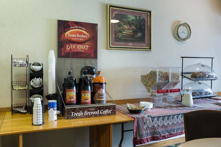 Breakfast/Coffee Service 42 of 42